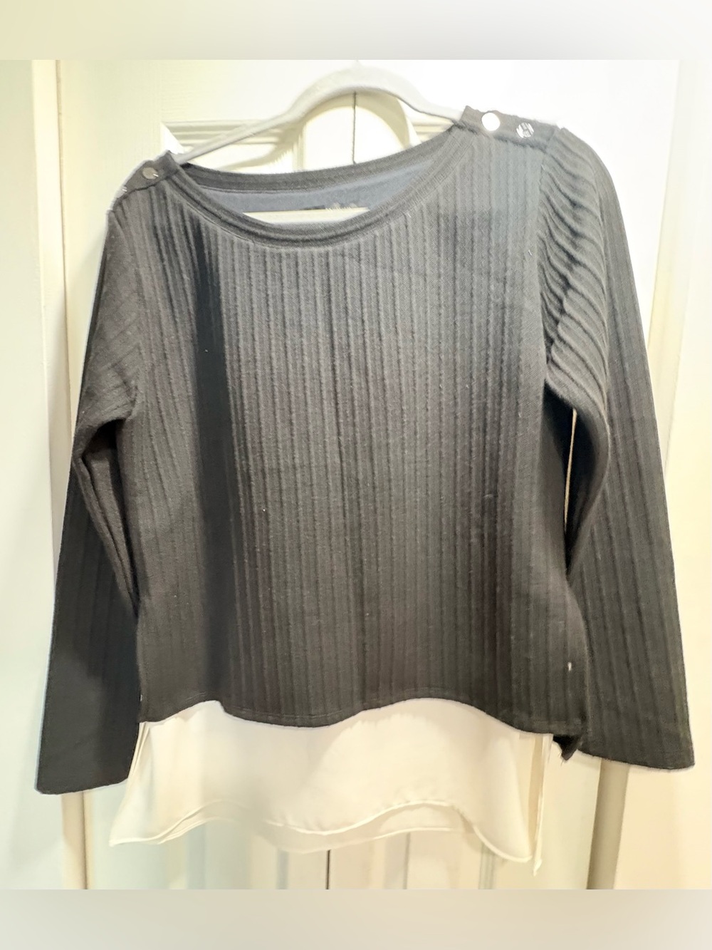 White House Black Market Black Ribbed Button-Shoulder Layered Hem Top size M